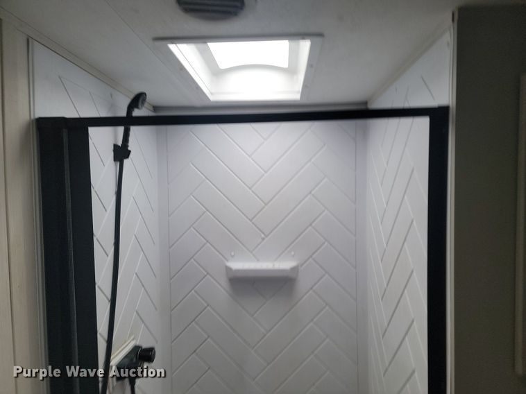 image for item NZ9824 2021 Forest River  Vibe 33RK camper