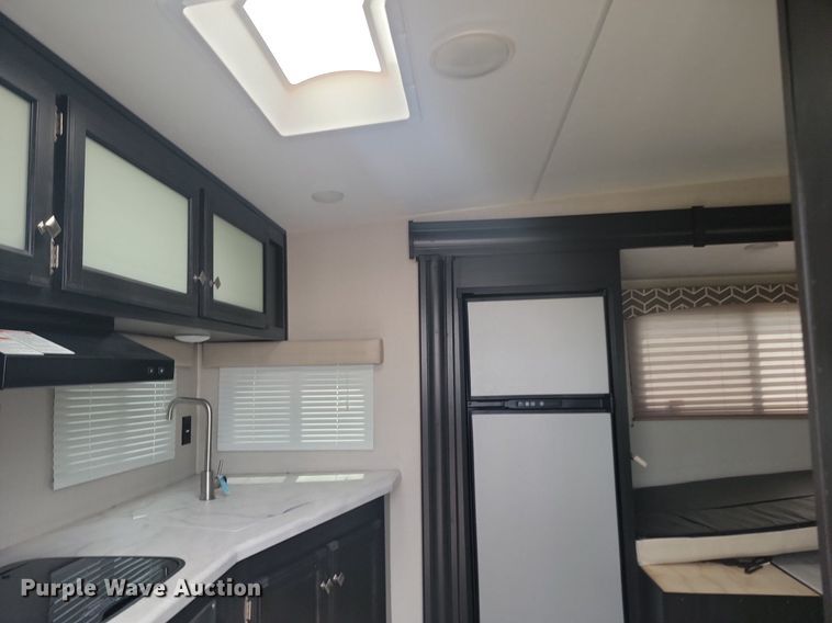 image for item NZ9827 2020 Ventrure RV Sonic camper