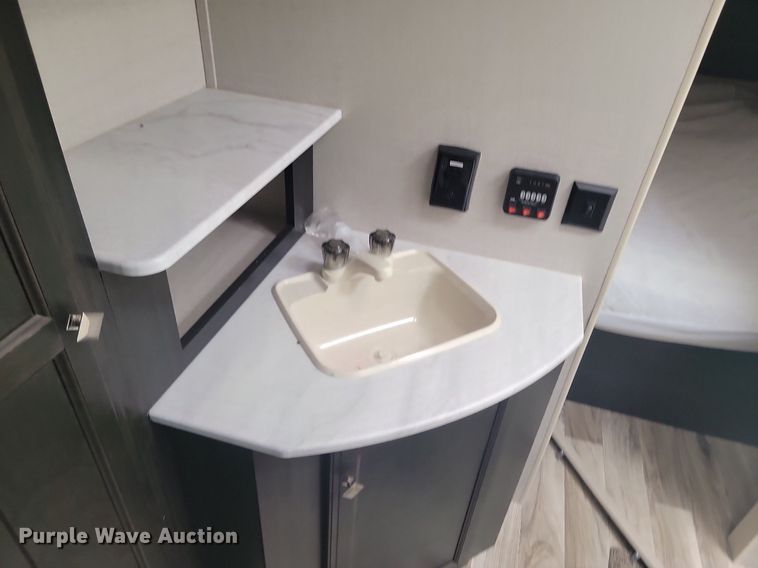 image for item NZ9827 2020 Ventrure RV Sonic camper