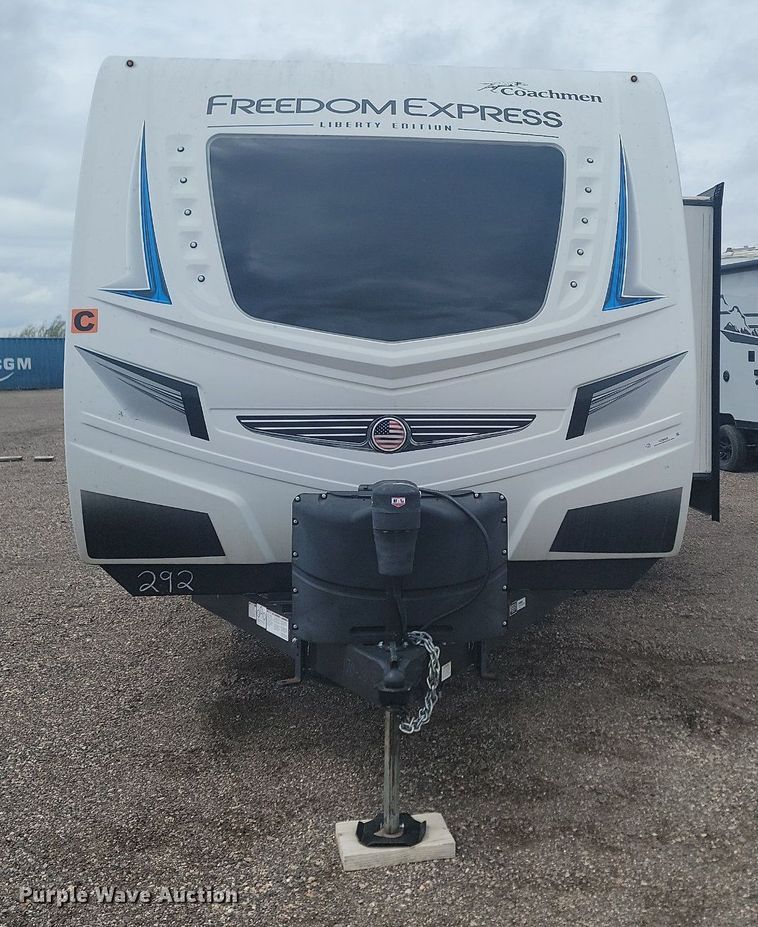 image for item NZ9828 2021 Forest River Freedom Express camper