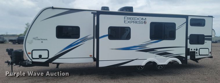 image for item NZ9828 2021 Forest River Freedom Express camper