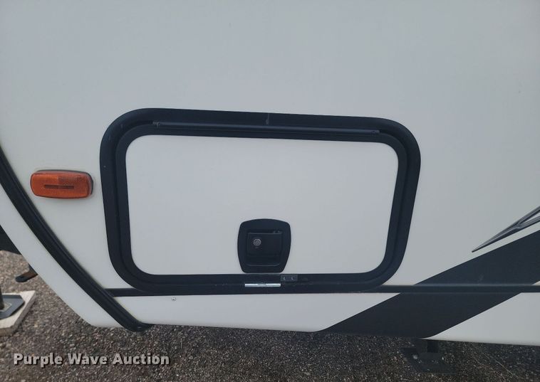 image for item NZ9828 2021 Forest River Freedom Express camper