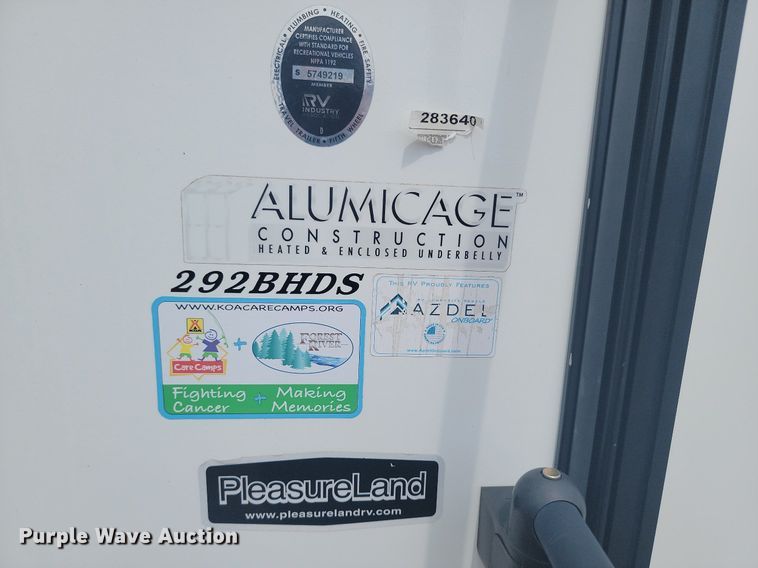 image for item NZ9828 2021 Forest River Freedom Express camper