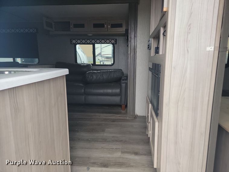 image for item NZ9828 2021 Forest River Freedom Express camper