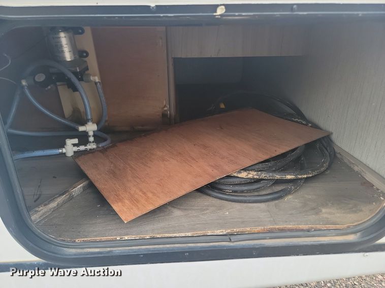 image for item NZ9828 2021 Forest River Freedom Express camper