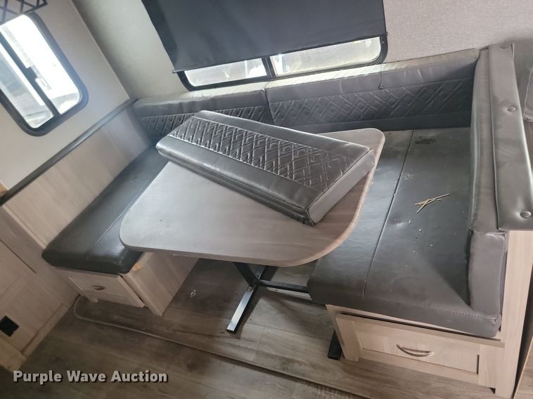 image for item NZ9828 2021 Forest River Freedom Express camper