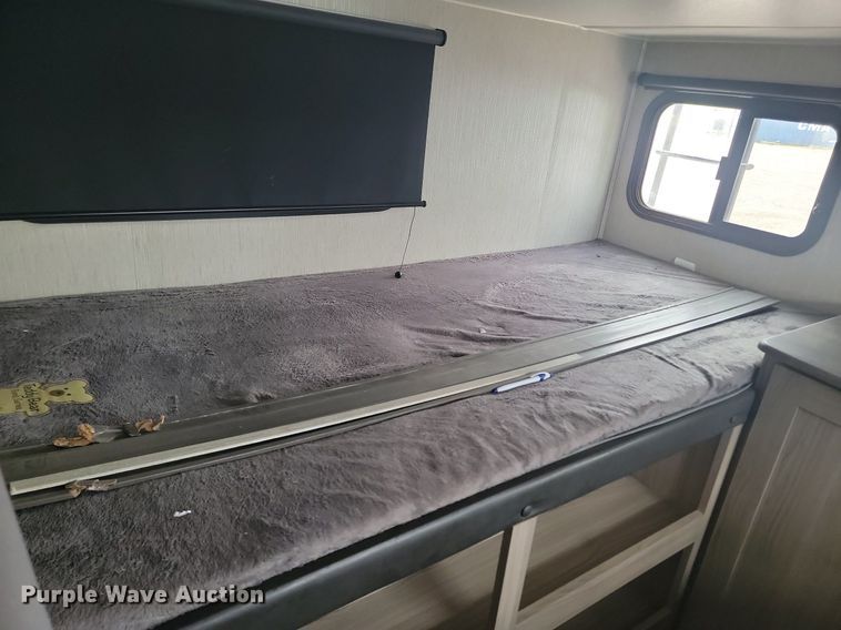 image for item NZ9828 2021 Forest River Freedom Express camper