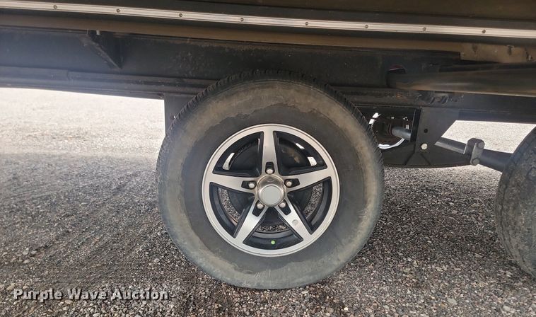 image for item NZ9828 2021 Forest River Freedom Express camper