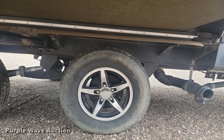 image for item NZ9828 2021 Forest River Freedom Express camper