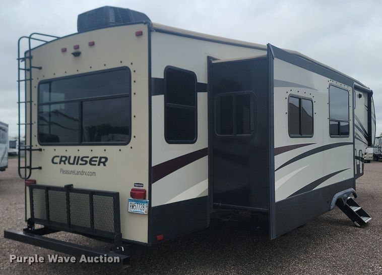 image for item NZ9829 2018 Keystone RV Cruiser 3451FB18 camper
