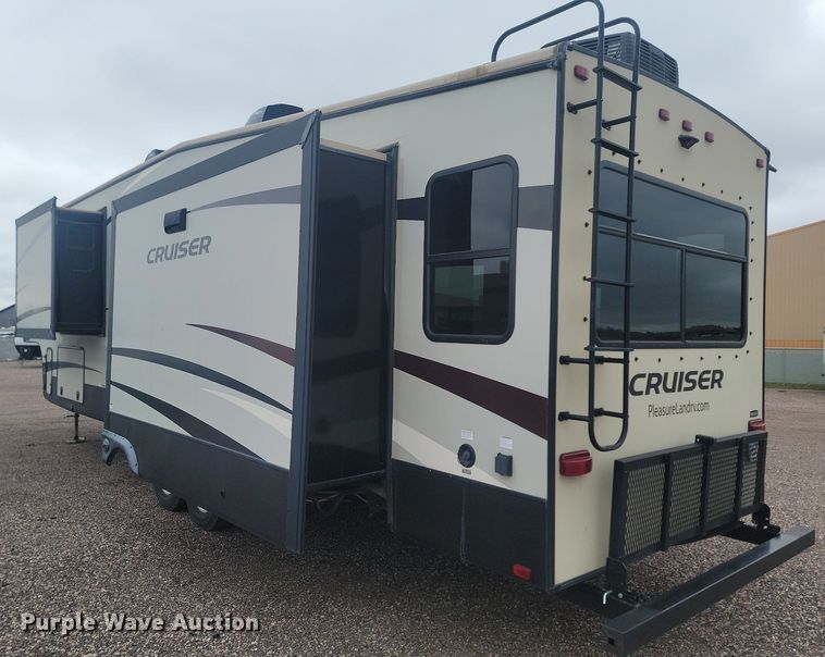 image for item NZ9829 2018 Keystone RV Cruiser 3451FB18 camper