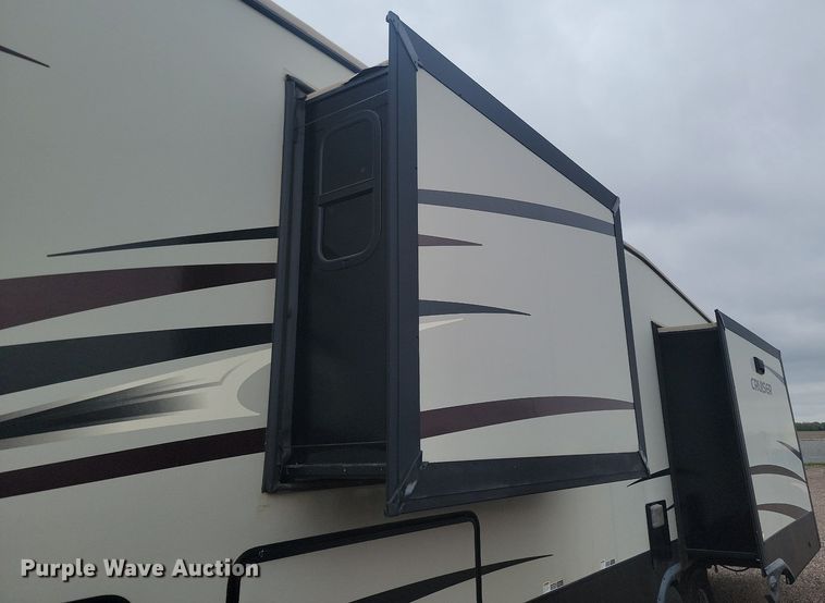 image for item NZ9829 2018 Keystone RV Cruiser 3451FB18 camper