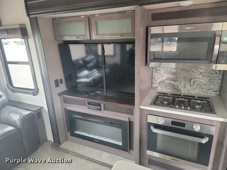 image for item NZ9829 2018 Keystone RV Cruiser 3451FB18 camper