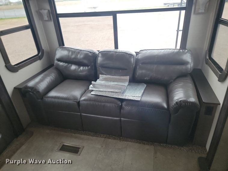 image for item NZ9829 2018 Keystone RV Cruiser 3451FB18 camper