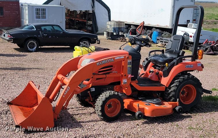 image for item NZ9856 2005 Kubota  BX2350 MFWD tractor