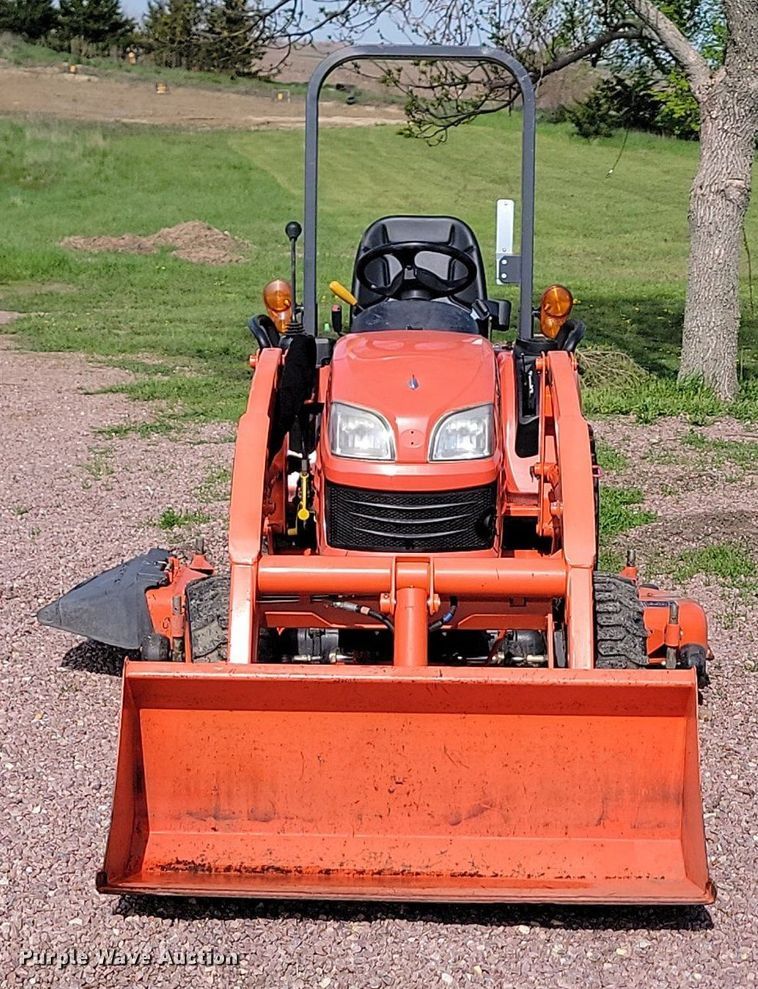 image for item NZ9856 2005 Kubota  BX2350 MFWD tractor