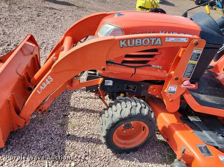 image for item NZ9856 2005 Kubota  BX2350 MFWD tractor