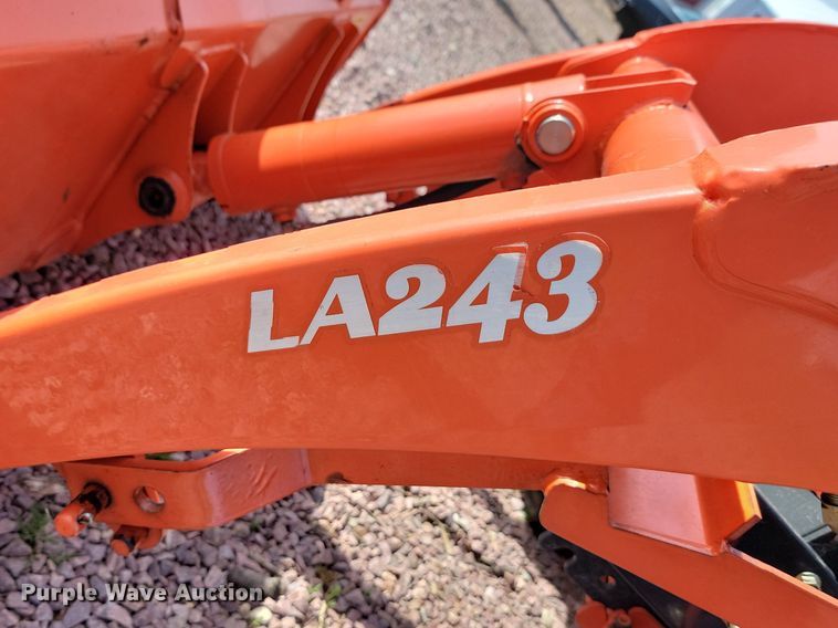 image for item NZ9856 2005 Kubota  BX2350 MFWD tractor