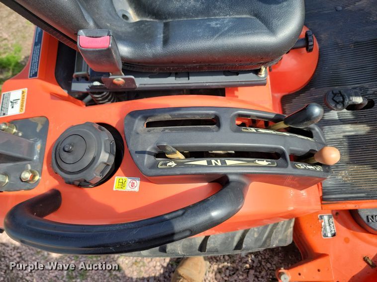 image for item NZ9856 2005 Kubota  BX2350 MFWD tractor