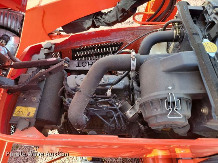 image for item NZ9856 2005 Kubota  BX2350 MFWD tractor