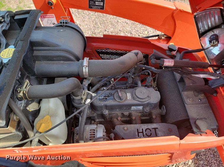 image for item NZ9856 2005 Kubota  BX2350 MFWD tractor