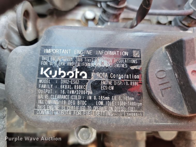 image for item NZ9856 2005 Kubota  BX2350 MFWD tractor