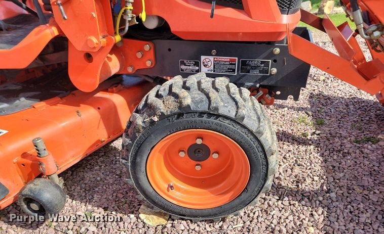 image for item NZ9856 2005 Kubota  BX2350 MFWD tractor