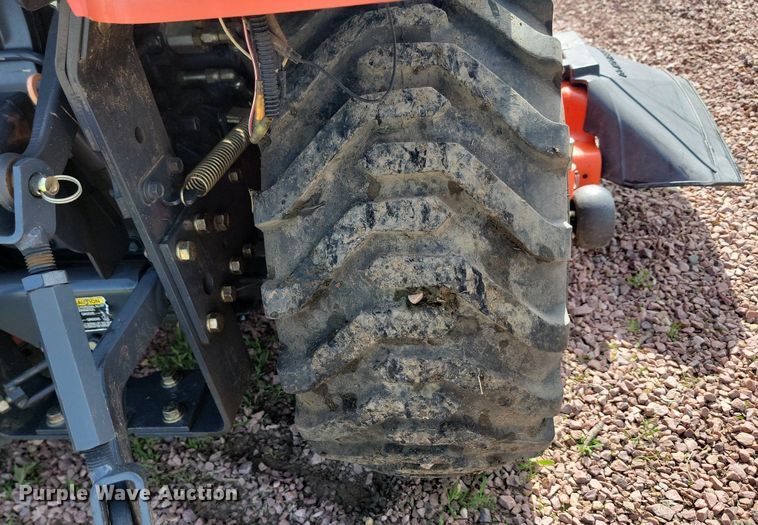 image for item NZ9856 2005 Kubota  BX2350 MFWD tractor