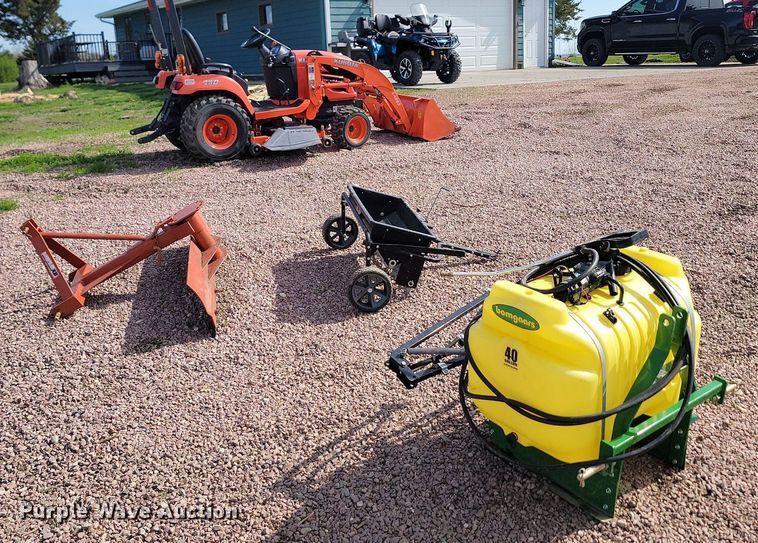 image for item NZ9856 2005 Kubota  BX2350 MFWD tractor