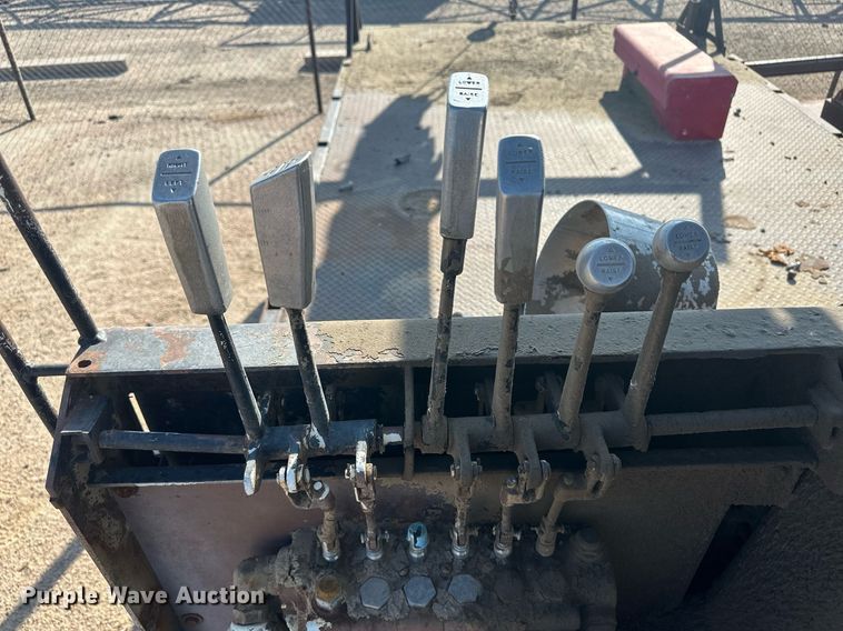 image for item OC9459 1990 Ford AeroMax L9000 crane truck