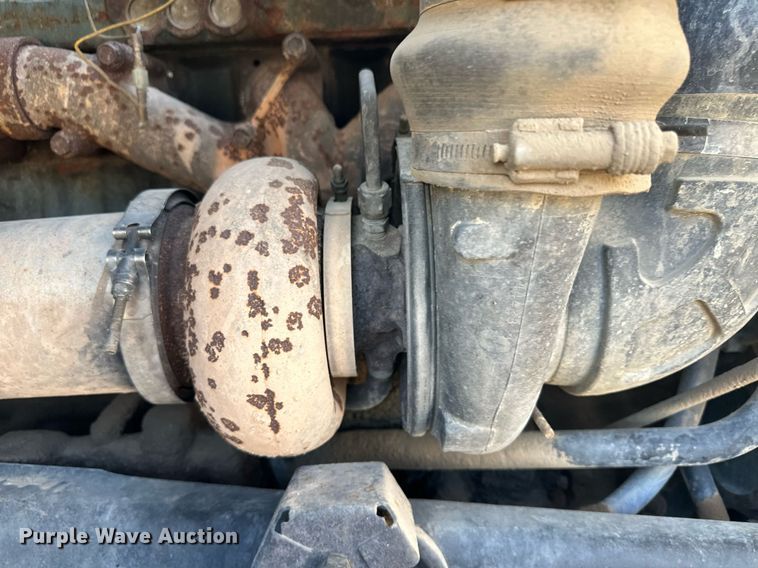 image for item OC9459 1990 Ford AeroMax L9000 crane truck