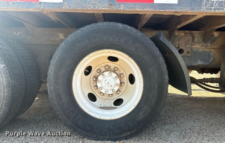 image for item OC9459 1990 Ford AeroMax L9000 crane truck