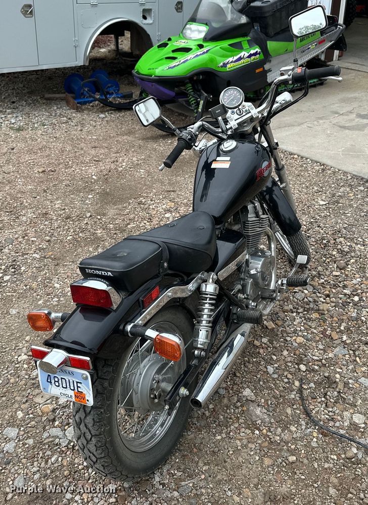 image for item OE9171 2000 Honda CMX250C motorcycle