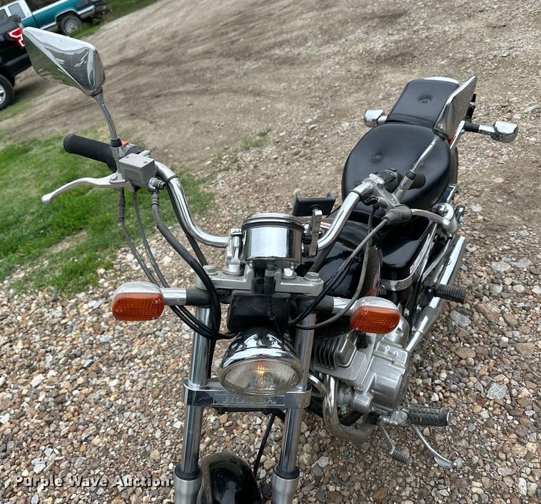 image for item OE9171 2000 Honda CMX250C motorcycle