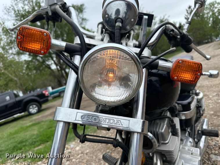 image for item OE9171 2000 Honda CMX250C motorcycle