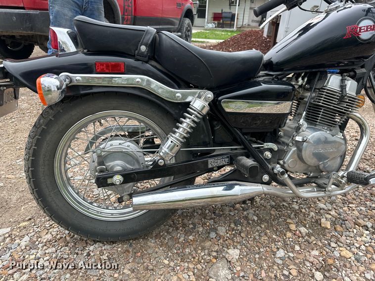 image for item OE9171 2000 Honda CMX250C motorcycle