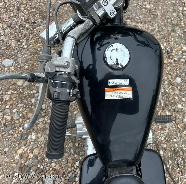 image for item OE9171 2000 Honda CMX250C motorcycle