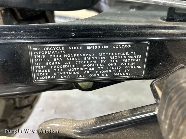 image for item OE9171 2000 Honda CMX250C motorcycle