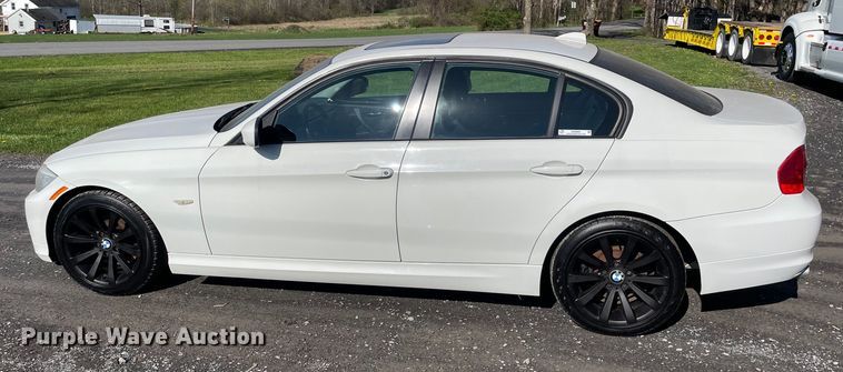 image for item OG9909 2011 BMW 328i 