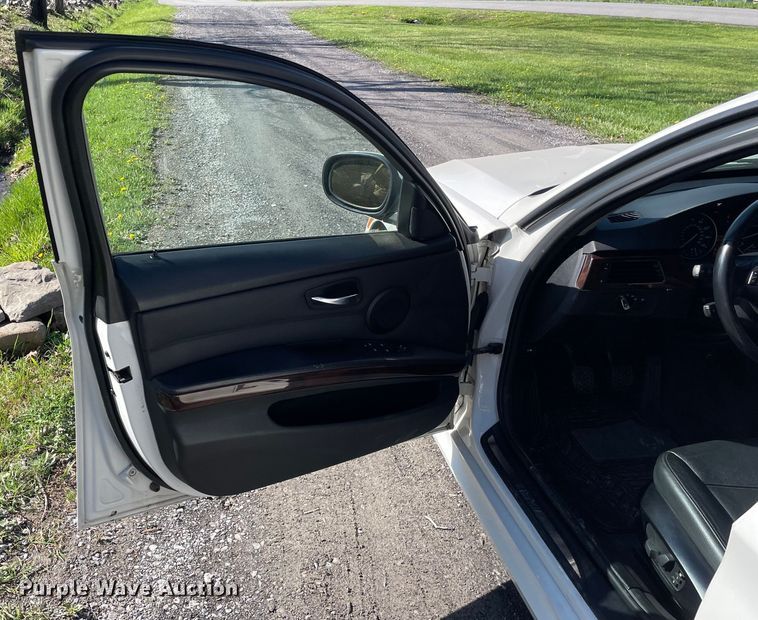 image for item OG9909 2011 BMW 328i 