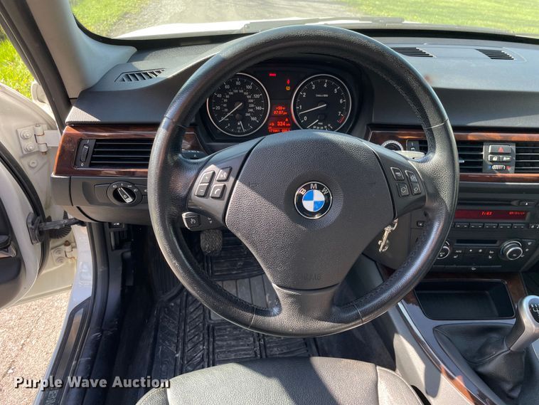 image for item OG9909 2011 BMW 328i 