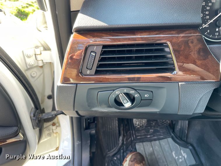 image for item OG9909 2011 BMW 328i 