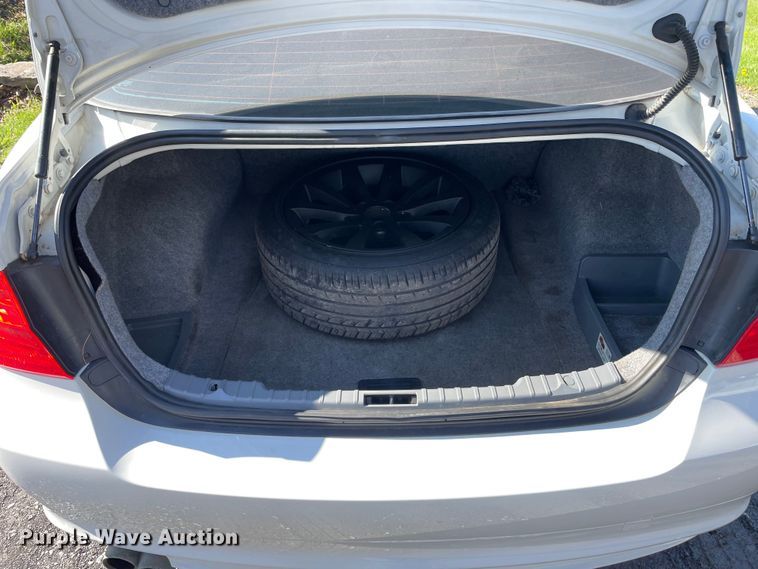 image for item OG9909 2011 BMW 328i 