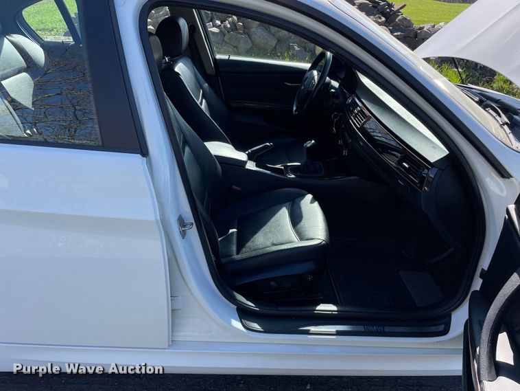 image for item OG9909 2011 BMW 328i 