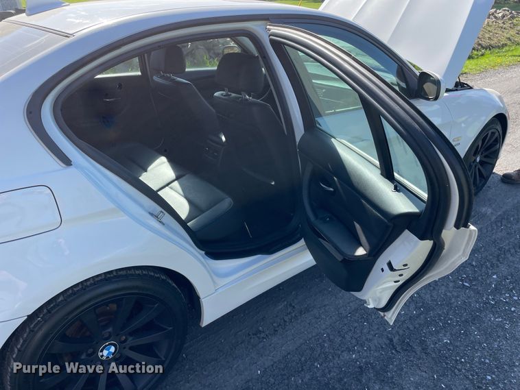 image for item OG9909 2011 BMW 328i 