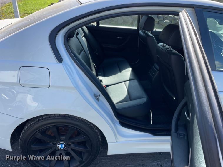 image for item OG9909 2011 BMW 328i 