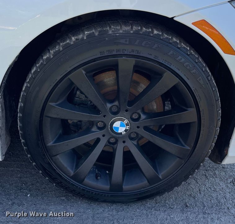 image for item OG9909 2011 BMW 328i 