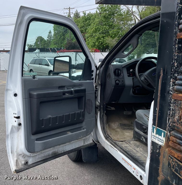 image for item OG9915 2014 Ford  F450XL Superduty  flatbed truck