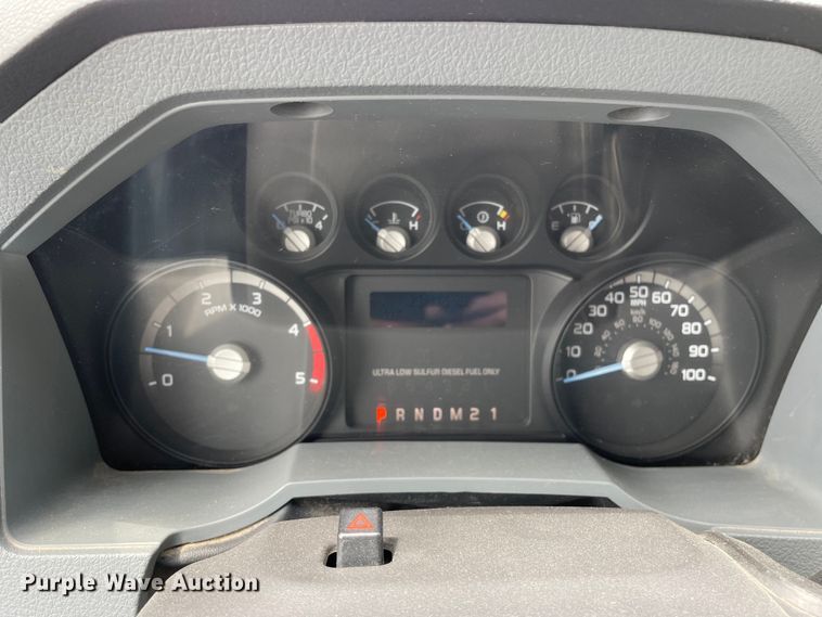 image for item OG9915 2014 Ford  F450XL Superduty  flatbed truck