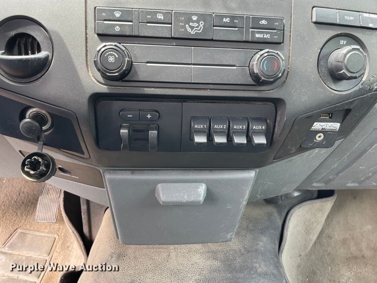 image for item OG9915 2014 Ford  F450XL Superduty  flatbed truck